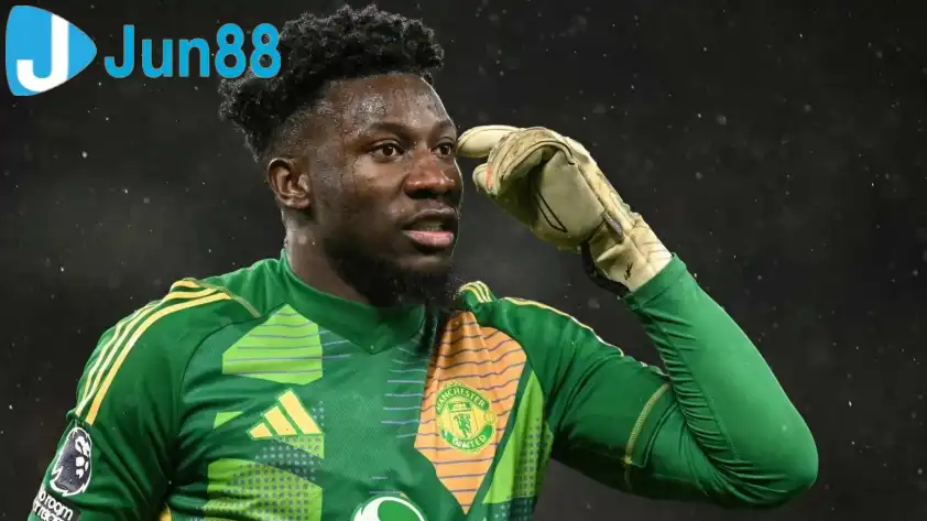 MU hoàn toàn trắng tay từ thương vụ cho mượn Onana (Ảnh: GOAL).