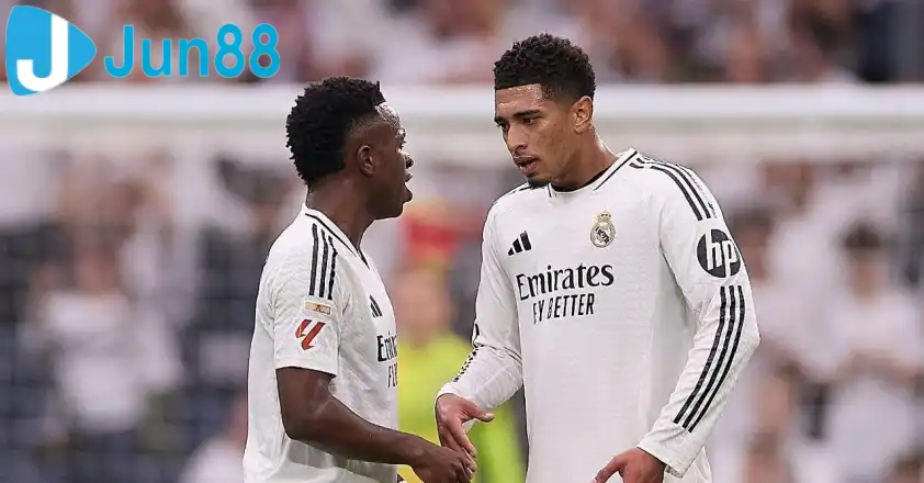 Bellingham và Vinicius đang ngày một sa sút (ảnh: GOAL).